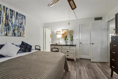 9520 S Hollybrook Lake Drive Pembroke Pines FL 33025