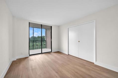 3900 N Hills Drive Hollywood FL 33021
