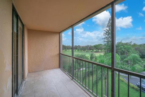 3900 N Hills Drive Hollywood FL 33021