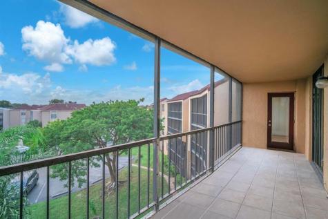 3900 N Hills Drive Hollywood FL 33021