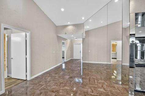 6869 Fountains Circle Lake Worth FL 33467