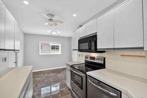 6869 Fountains Circle Lake Worth FL 33467