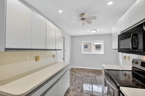 6869 Fountains Circle Lake Worth FL 33467