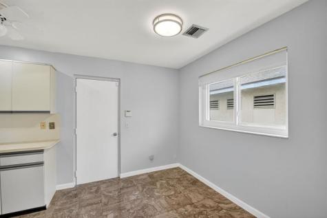 6869 Fountains Circle Lake Worth FL 33467