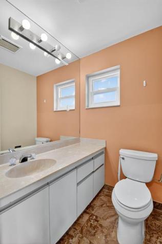 6869 Fountains Circle Lake Worth FL 33467