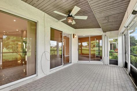 6869 Fountains Circle Lake Worth FL 33467