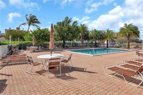 1009 N Ocean Boulevard Pompano Beach FL 33062