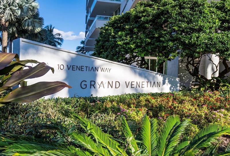 10 Venetian Way Miami Beach FL 33139