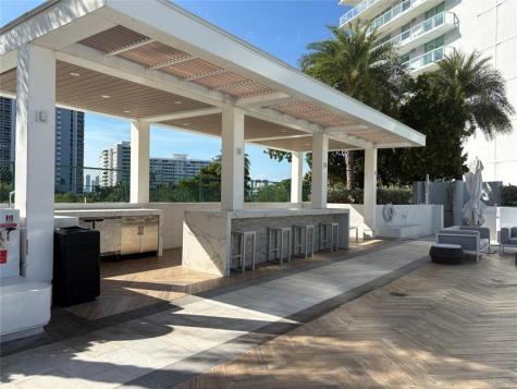 10 Venetian Way Miami Beach FL 33139