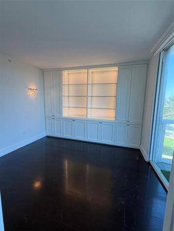 10 Venetian Way Miami Beach FL 33139
