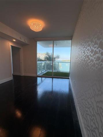 10 Venetian Way Miami Beach FL 33139