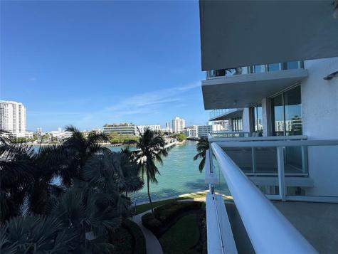 10 Venetian Way Miami Beach FL 33139