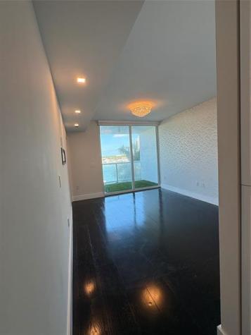 10 Venetian Way Miami Beach FL 33139