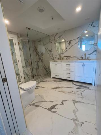 10 Venetian Way Miami Beach FL 33139