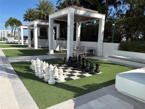 10 Venetian Way Miami Beach FL 33139