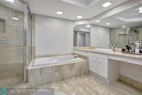 21205 Yacht Club Drive Aventura FL 33180