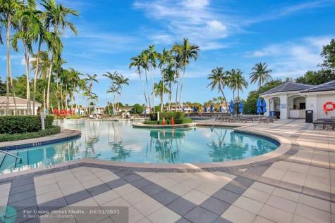 21205 Yacht Club Drive Aventura FL 33180