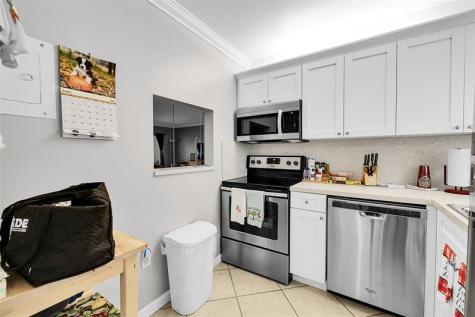 8861 Sunrise Lakes Boulevard Sunrise FL 33322