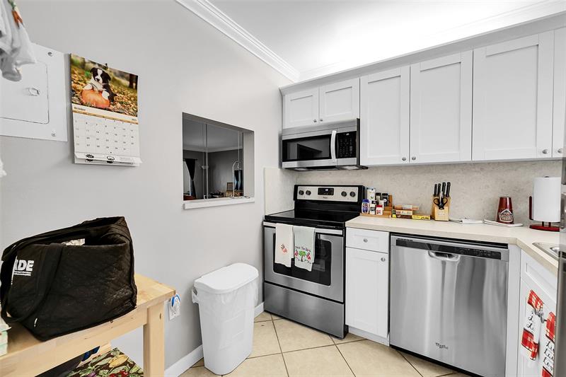 8861 Sunrise Lakes Boulevard Sunrise FL 33322