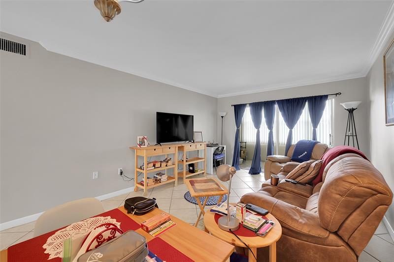 8861 Sunrise Lakes Boulevard Sunrise FL 33322