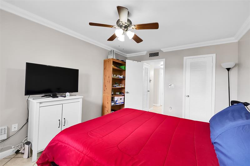 8861 Sunrise Lakes Boulevard Sunrise FL 33322