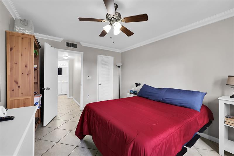 8861 Sunrise Lakes Boulevard Sunrise FL 33322