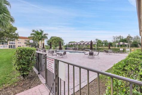 8861 Sunrise Lakes Boulevard Sunrise FL 33322