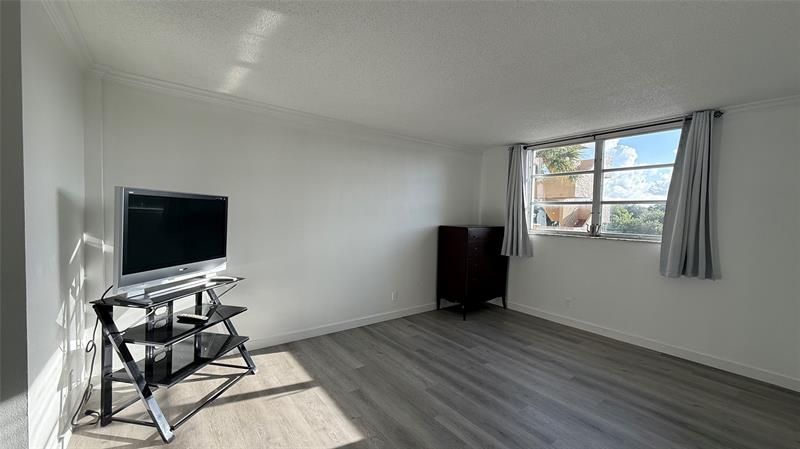 406 NW 68th Avenue Plantation FL 33317