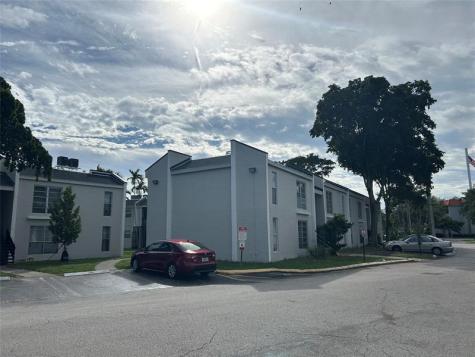 4463 Treehouse Lane Tamarac FL 33319