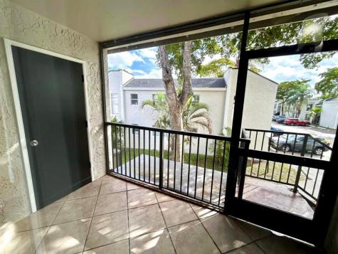 4463 Treehouse Lane Tamarac FL 33319
