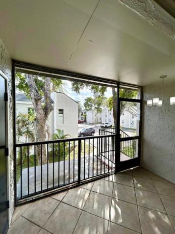 4463 Treehouse Lane Tamarac FL 33319