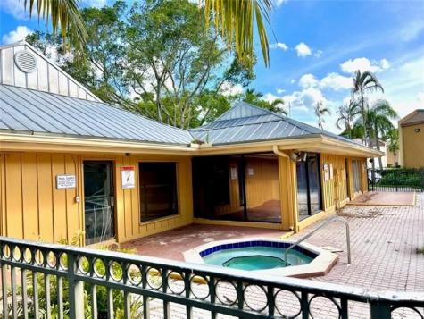 4463 Treehouse Lane Tamarac FL 33319