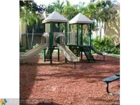 4463 Treehouse Lane Tamarac FL 33319