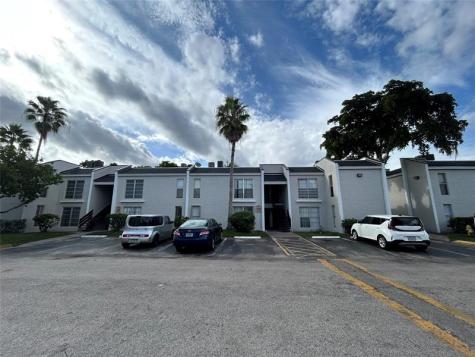 4463 Treehouse Lane Tamarac FL 33319