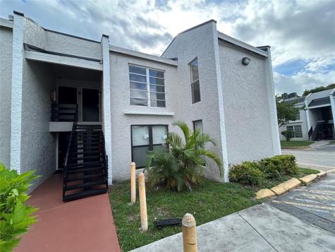 4463 Treehouse Lane Tamarac FL 33319