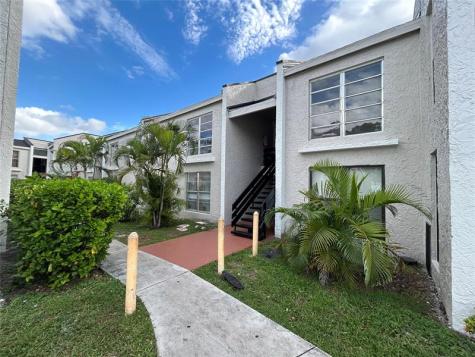 4463 Treehouse Lane Tamarac FL 33319