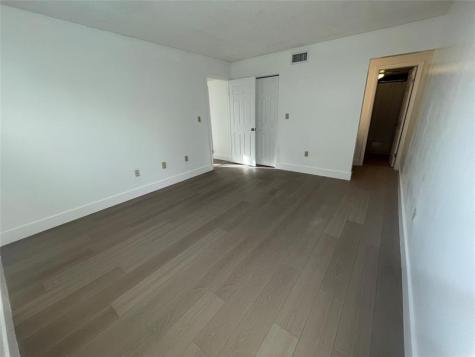 1470 W 41st Street Hialeah FL 33012