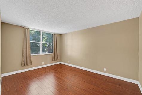 9235 Lagoon Place Davie FL 33324