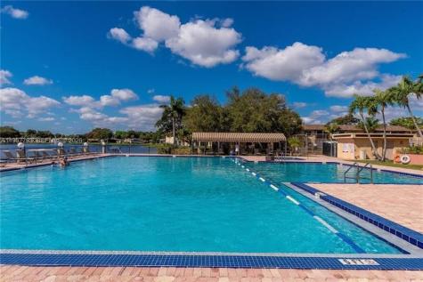 351 Cambridge Road Hollywood FL 33024