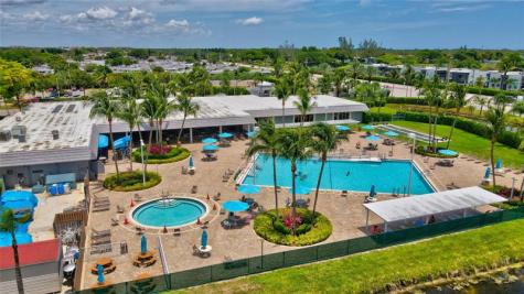 220 Flanders E Delray Beach FL 33484