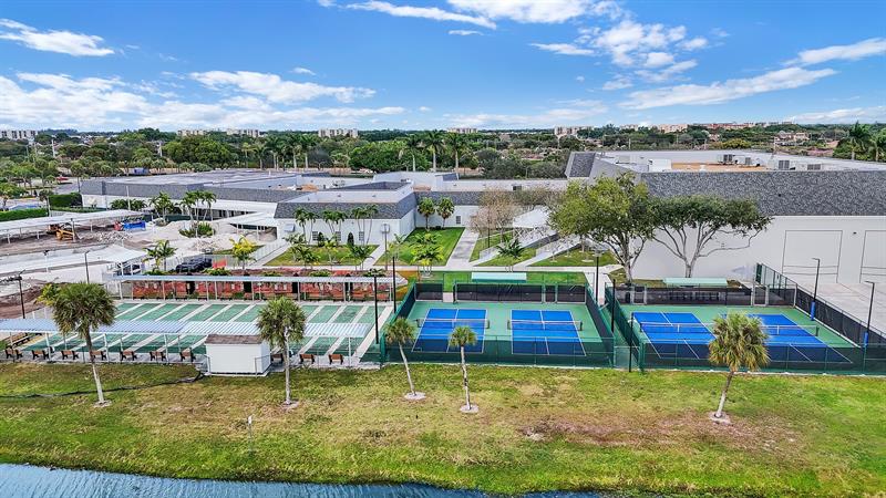 220 Flanders E Delray Beach FL 33484