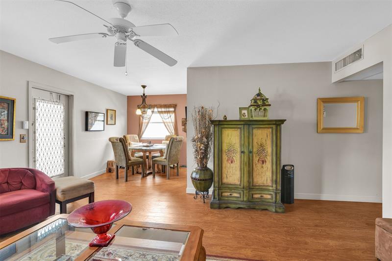 220 Flanders E Delray Beach FL 33484