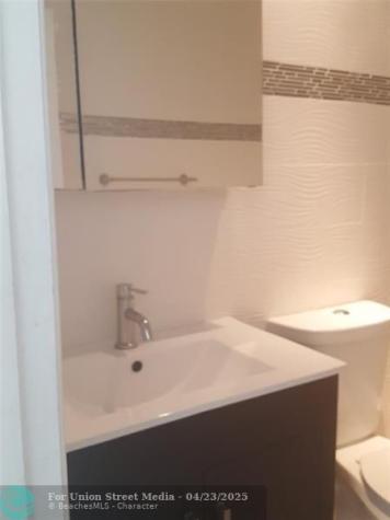 200 Birch Fort Lauderdale FL 33316