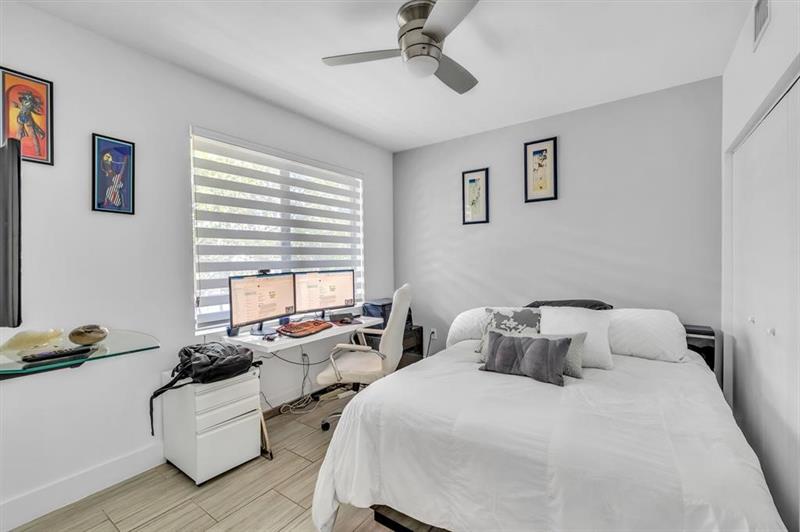 462 SE 1st Circle Pompano Beach FL 33060