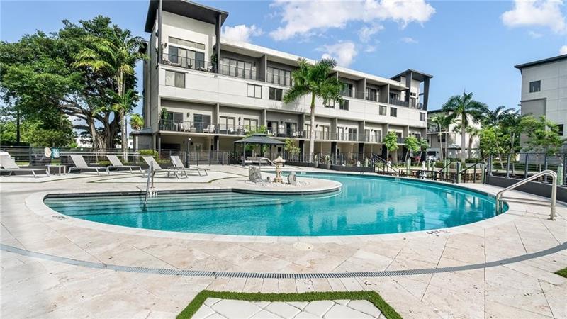 462 SE 1st Circle Pompano Beach FL 33060