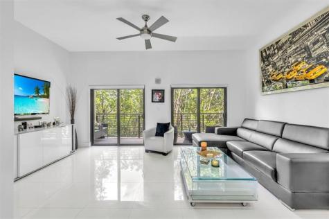 462 SE 1st Circle Pompano Beach FL 33060