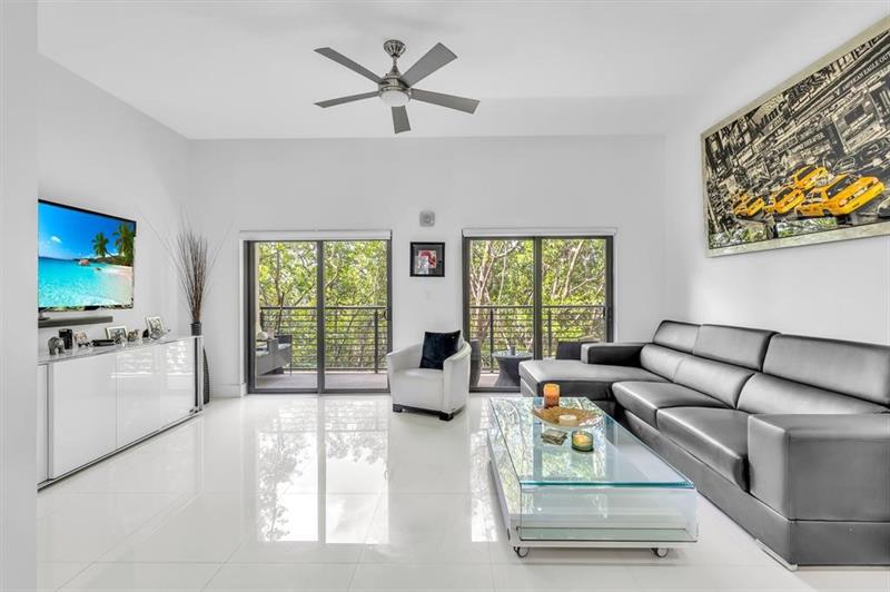 462 SE 1st Circle Pompano Beach FL 33060