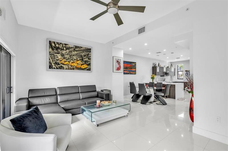 462 SE 1st Circle Pompano Beach FL 33060