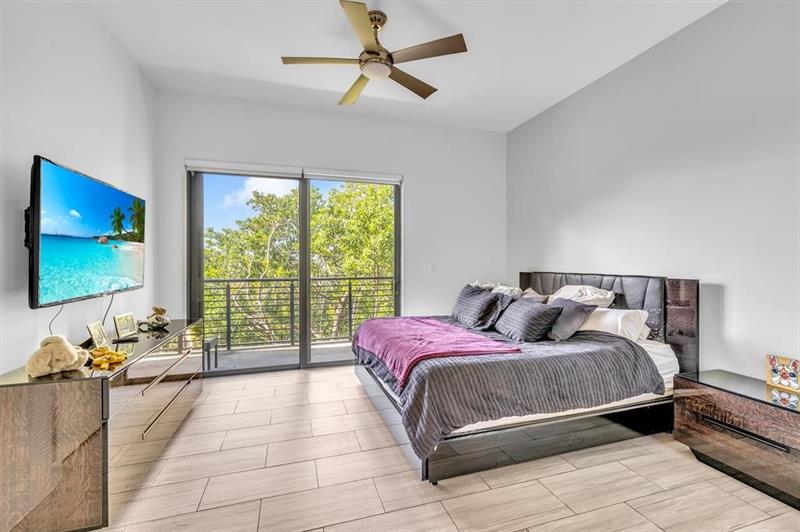 462 SE 1st Circle Pompano Beach FL 33060