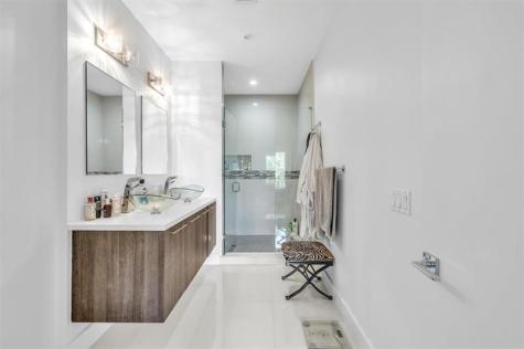 462 SE 1st Circle Pompano Beach FL 33060